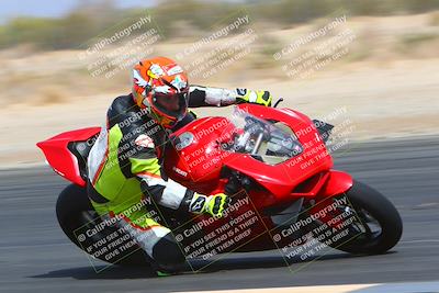 media/Apr-10-2022-SoCal Trackdays (Sun) [[f104b12566]]/Turn 7 Inside (1025am)/